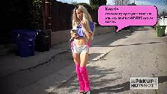 A adolescente loira sexy kenzie reeves fica com a garganta e bunda fodida