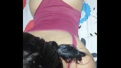 Minha namorada latina com uma bunda grande me pede leite