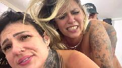 E quando fazemos daquele jeito um sexo bem gostoso a três com as bucetas latejando doidos quase gozando os três gozando juntos muito gostoso que chega da moleza 