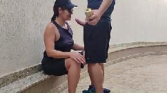 Sapatão teve que dar para o amigo do serviço após apostar que o palmeiras seria campeão mundial