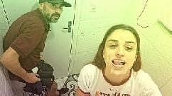 Fodida por um estranho no banheiro de um barzinho sem camisinha