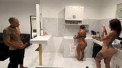 Fiquei filmando meu namorado fuder a minha amiga