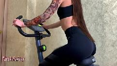 Enteado fodeu a madrasta enquanto o pai não estava em casa