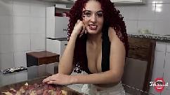 Minha namorada terminou comigo minha meia-irmã me consolou com um belo boquete