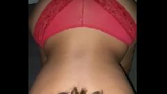 Minha jovem madrasta fica em casa e foi isso que aconteceu